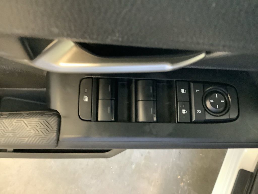 Used 2024 Toyota Tacoma TRD Off-Road image 27