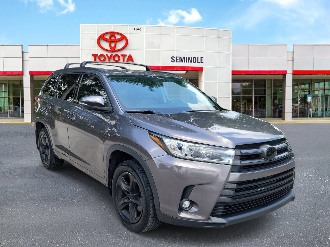 Used 2019 Toyota Highlander Limited AWD/4WD image 2