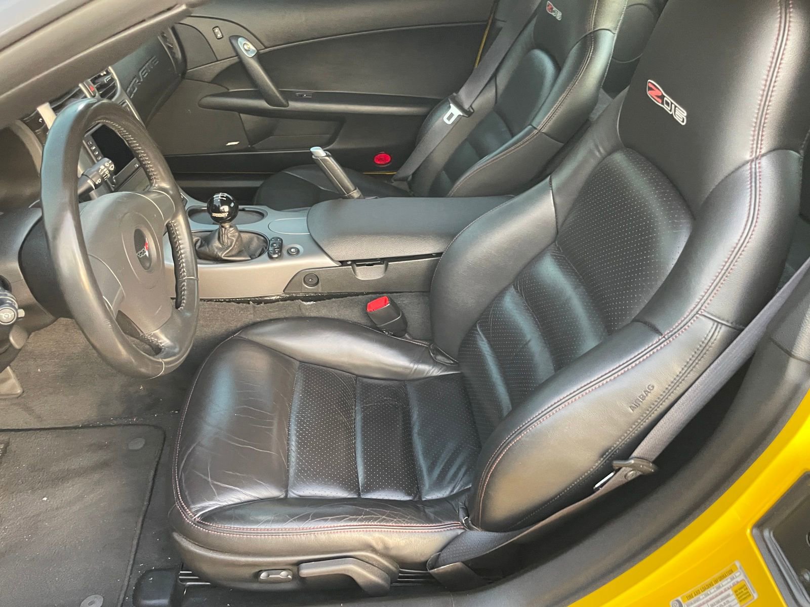 Used 2006 Chevrolet Corvette Z06 w/ Preferred Equipment Group RWD image 18