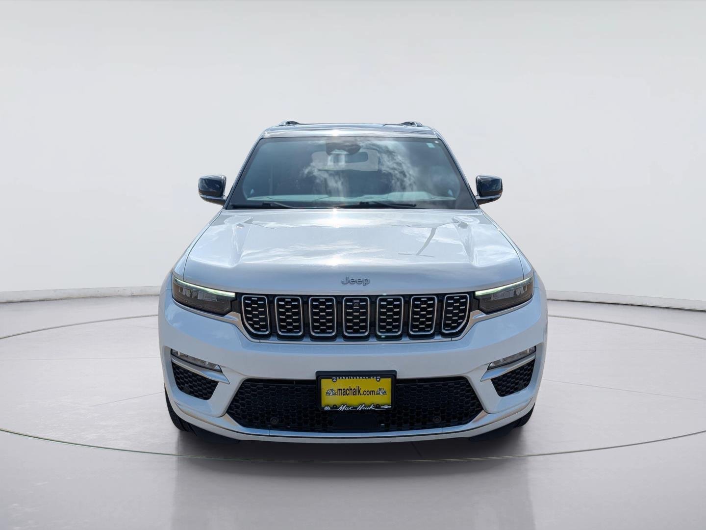 Used 2025 Jeep Grand Cherokee Summit AWD/4WD image 8