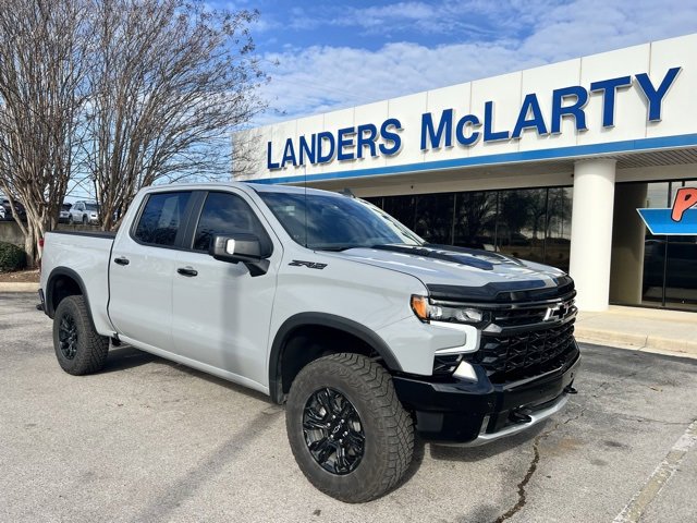 Used 2025 Chevrolet Silverado 1500 ZR2 w/ Dark Appearance Package image 2