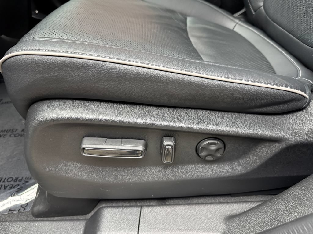 Used 2023 Honda Odyssey Elite image 12
