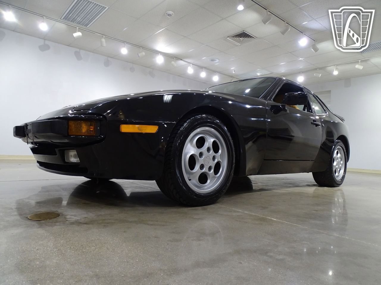 Used 1987 Porsche 944 S RWD image 5