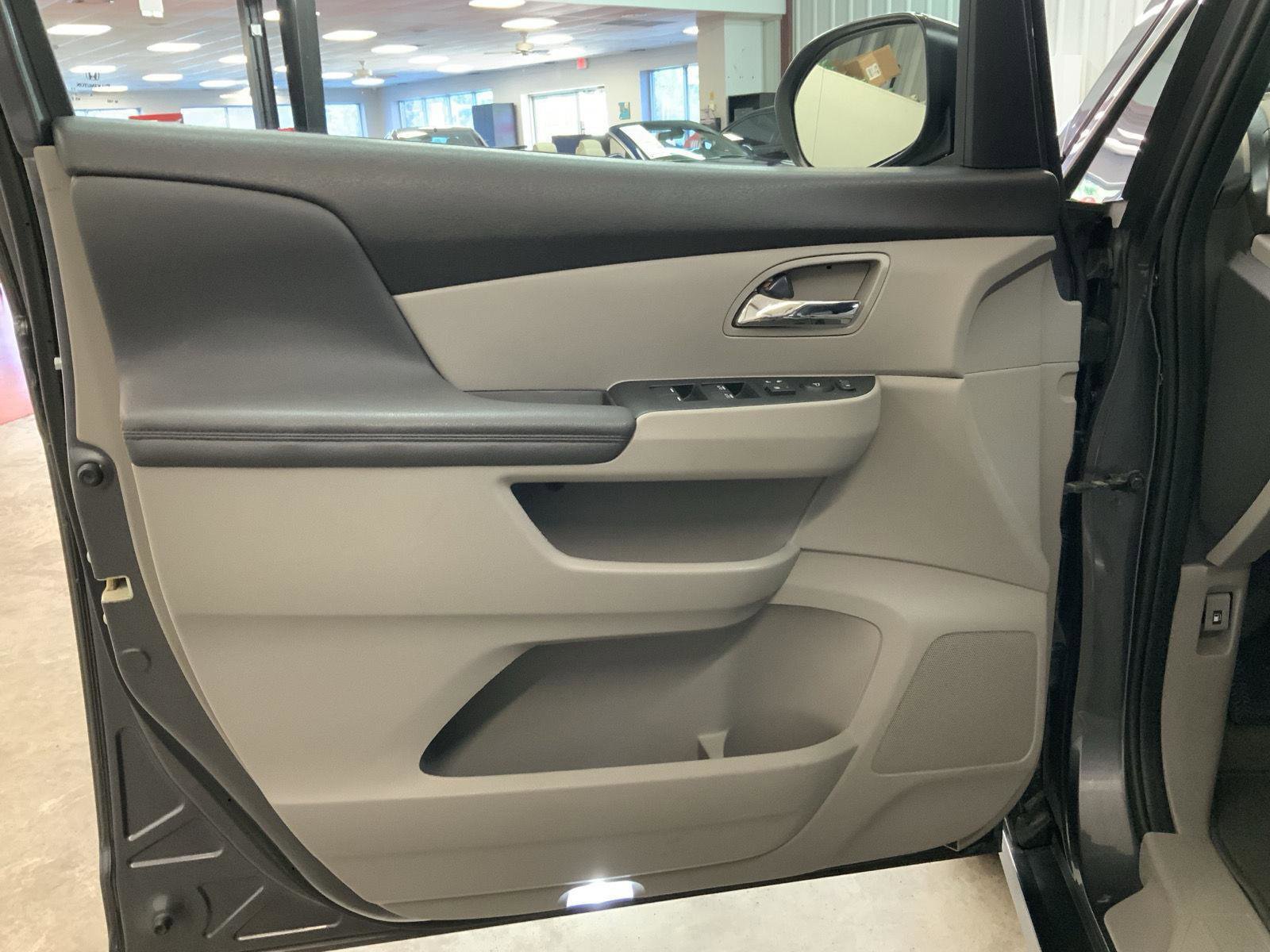 Used 2016 Honda Odyssey EX-L image 16