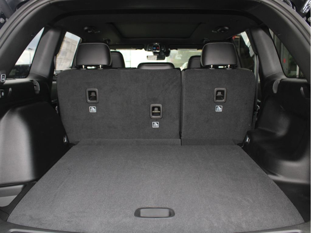 New 2025 Jeep Grand Cherokee Limited w/ Trailer Tow Package image 32