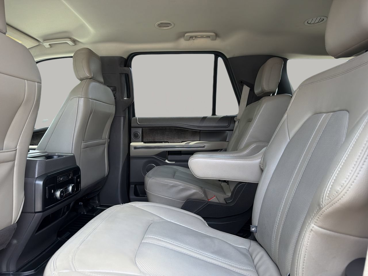 Used 2020 Ford Expedition Limited AWD/4WD image 17