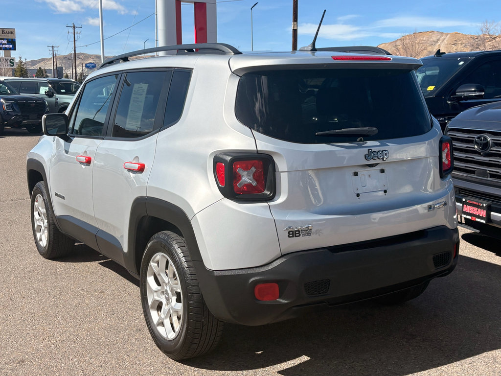 Used 2015 Jeep Renegade Latitude image 3