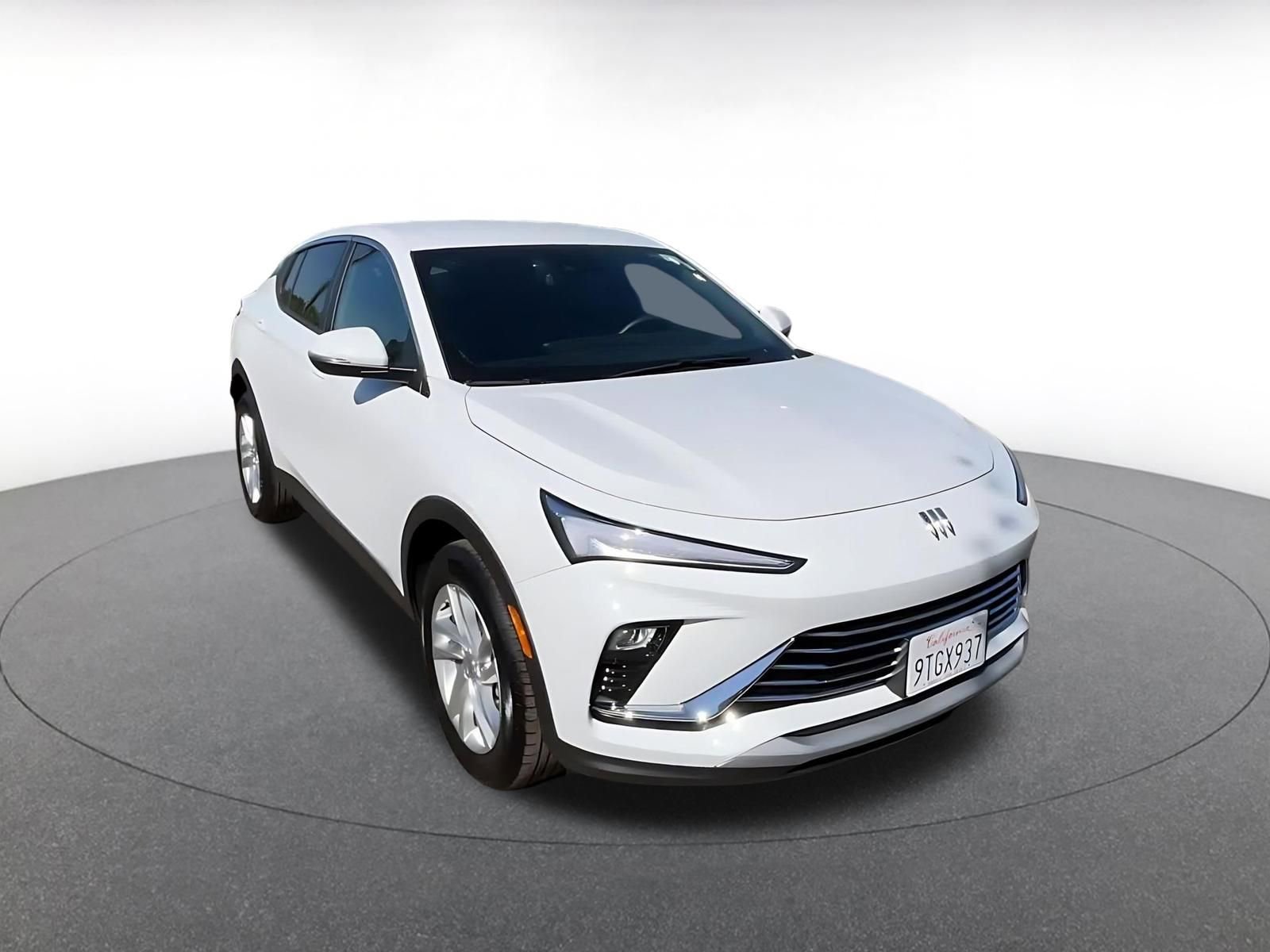 Used 2025 Buick Envista Preferred image 3