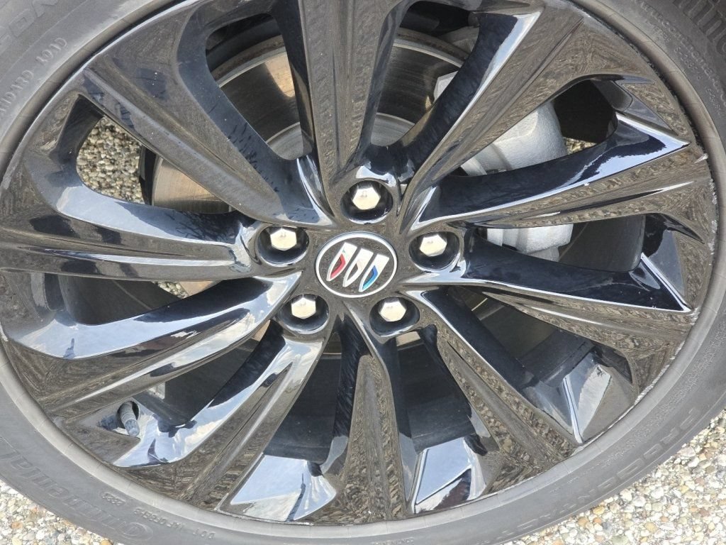 Used 2024 Buick Envista Sport Touring w/ Convenience I Package FWD image 10