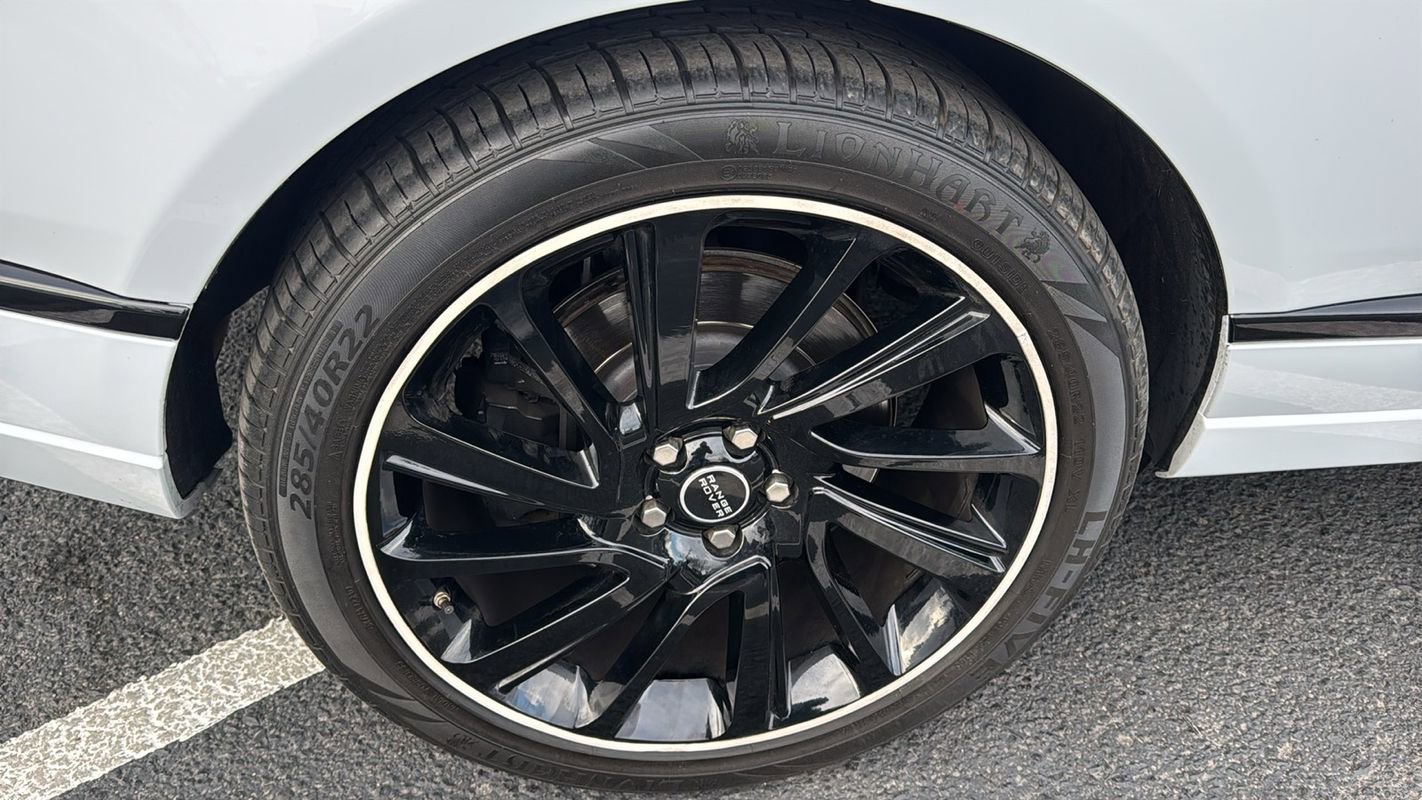 Used 2016 Land Rover Range Rover Supercharged image 16