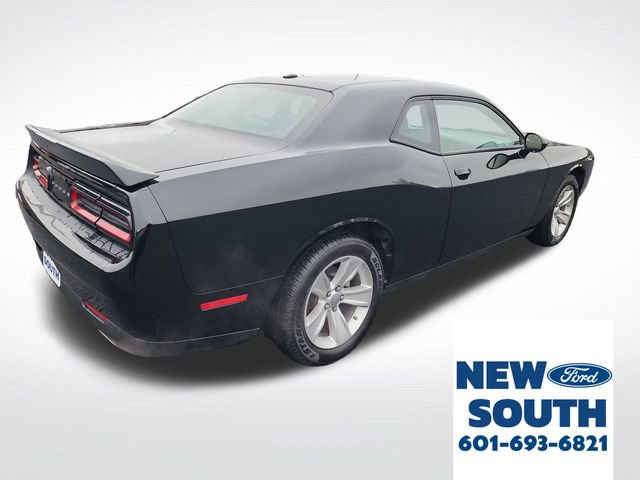 Used 2023 Dodge Challenger SXT image 5