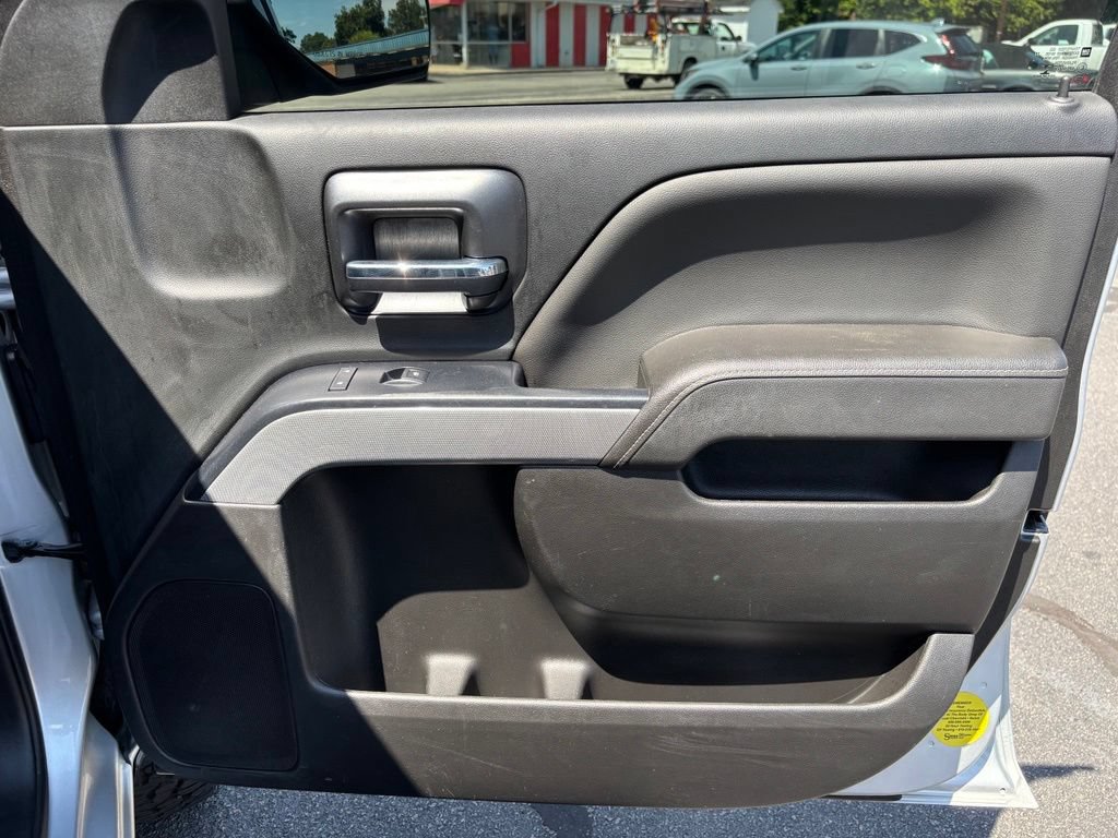 Used 2017 Chevrolet Silverado 1500 LT w/ All Star Edition AWD/4WD image 26