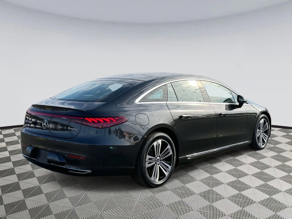 Used 2022 Mercedes-Benz EQS 580 4MATIC Sedan video 2