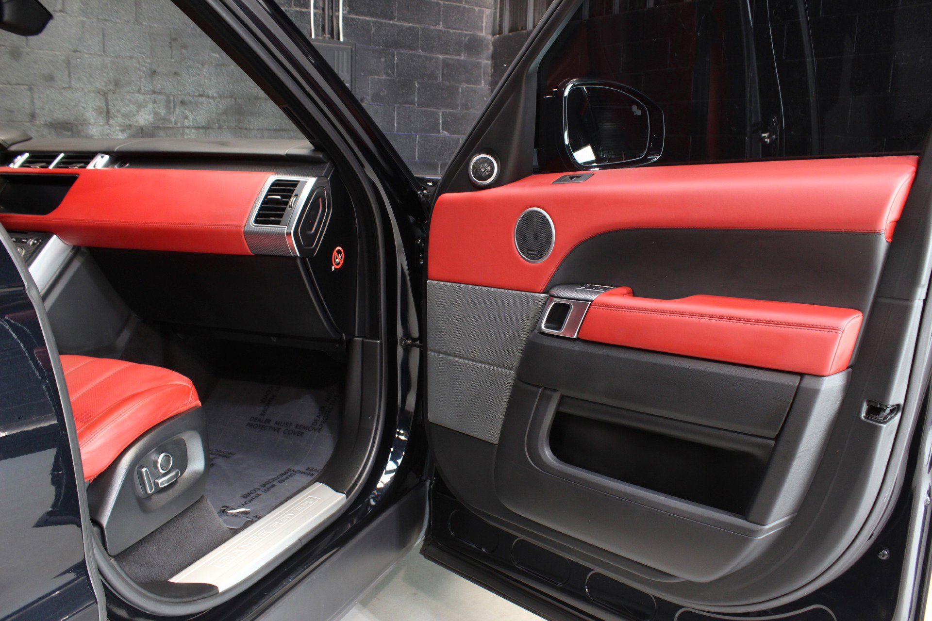 Used 2017 Land Rover Range Rover Sport Autobiography image 26