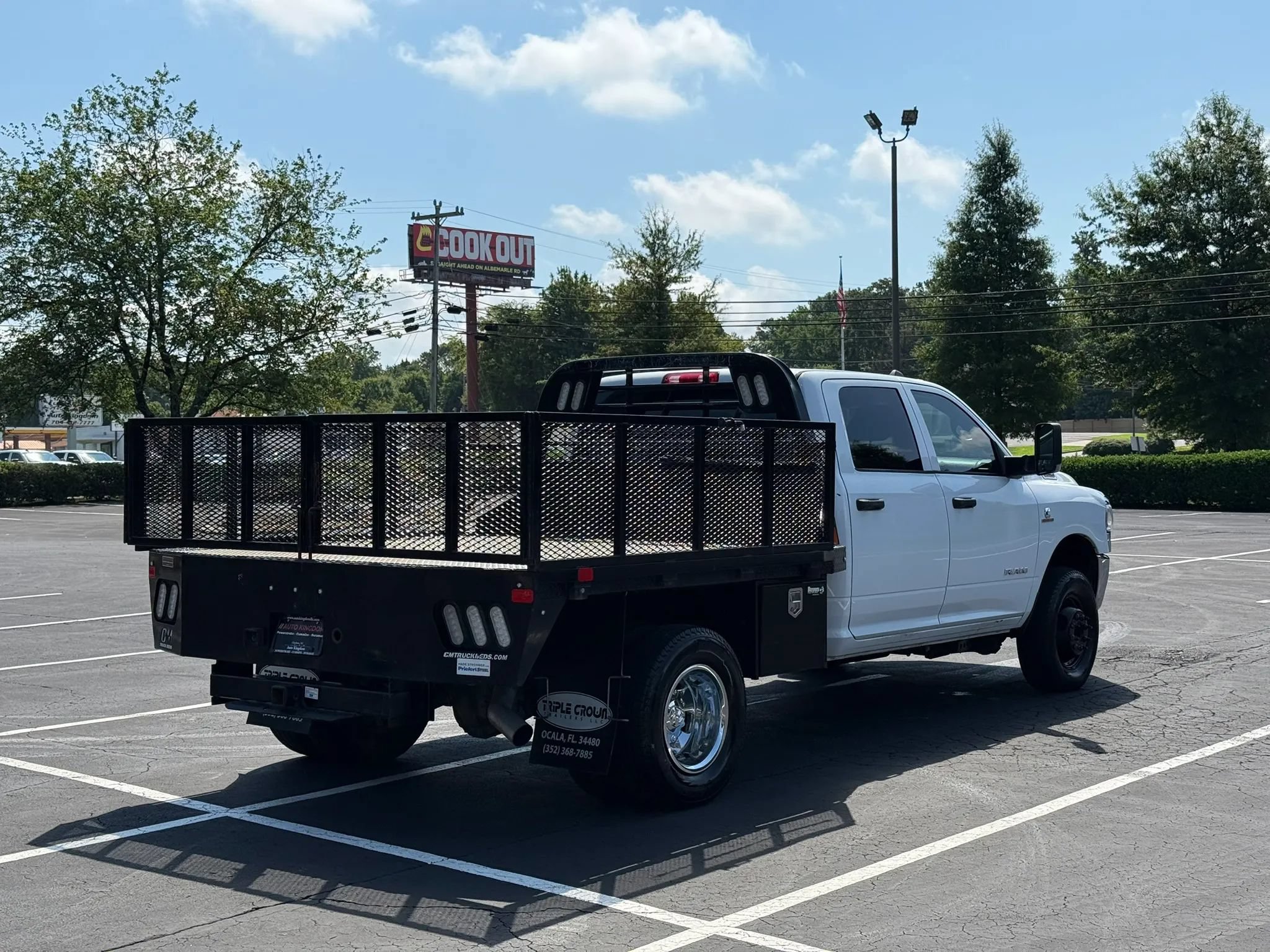 Used 2020 RAM 3500 Tradesman w/ Chrome Appearance Group AWD/4WD image 6