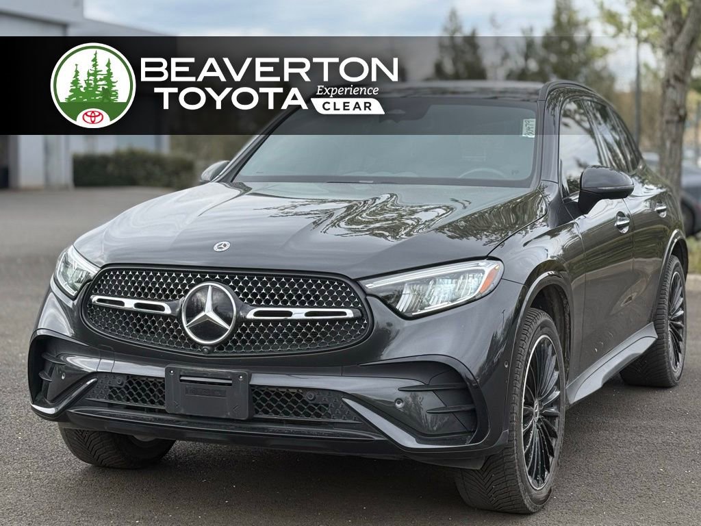 Used 2024 Mercedes-Benz GLC 300 4MATIC image 1