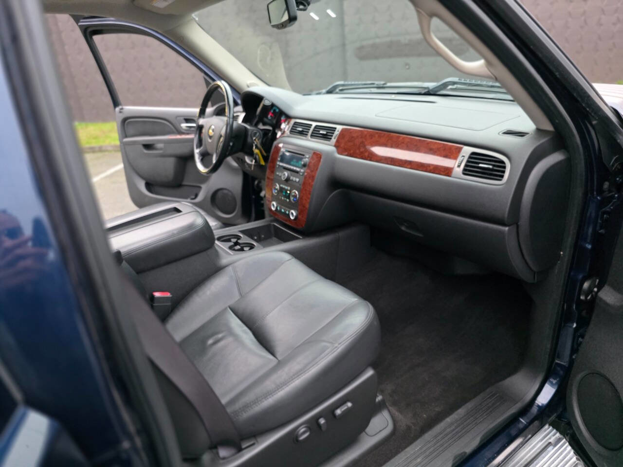 Used 2011 Chevrolet Silverado 3500 LTZ image 49