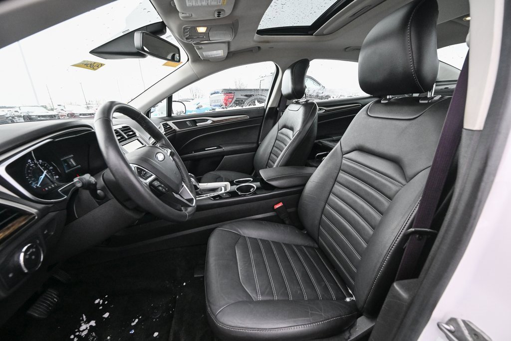 Used 2014 Ford Fusion Energi SE w/ Driver Assist Package image 18