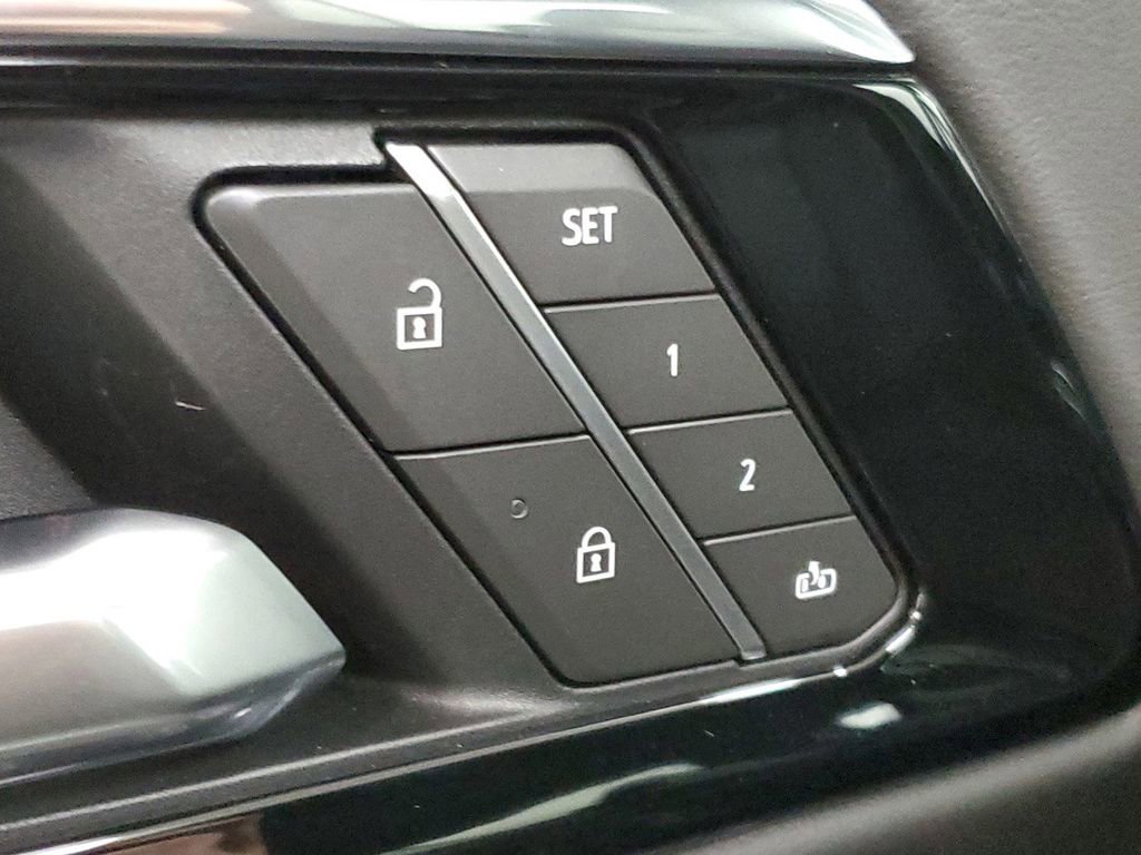 Used 2025 Chevrolet Tahoe Z71 w/ Comfort Package image 27