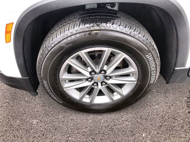 Used 2023 Chevrolet Traverse LT AWD/4WD image 10