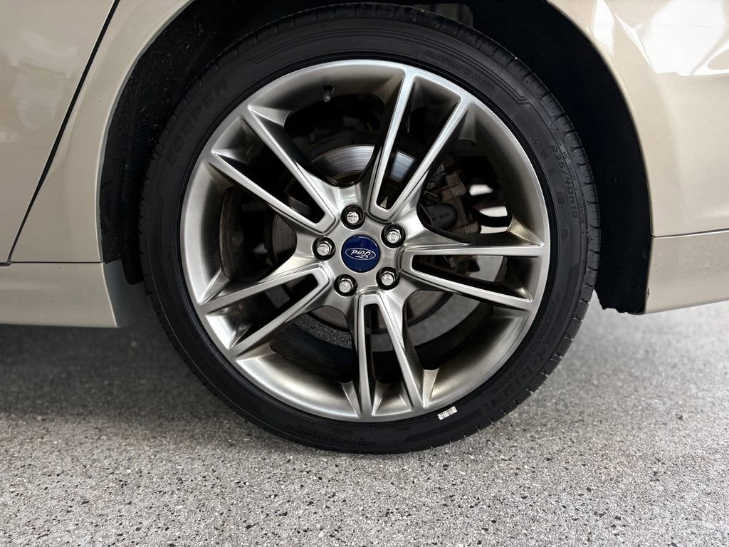 Used 2015 Ford Fusion Titanium FWD image 25