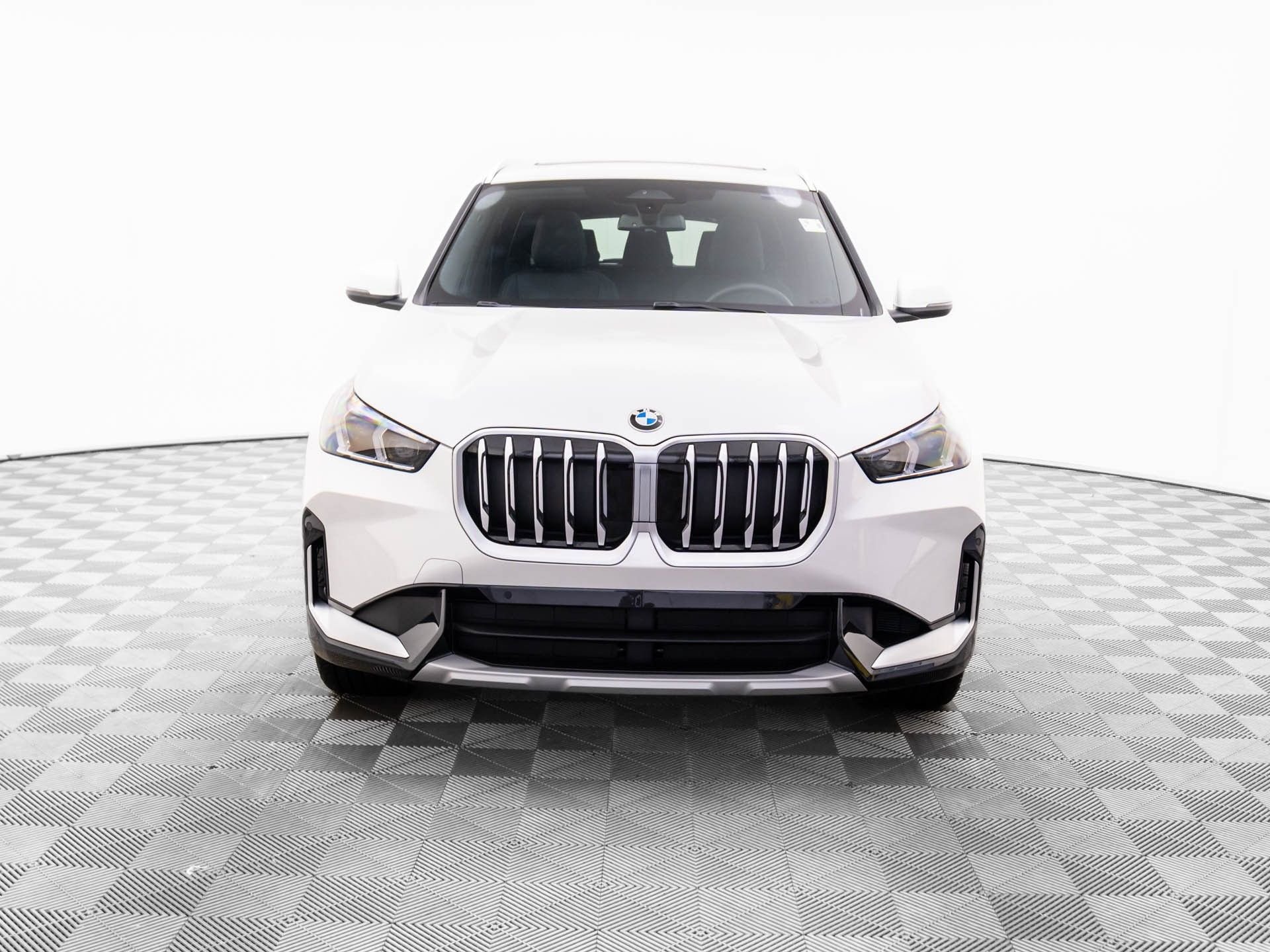 New 2026 BMW X1 xDrive28i w/ Convenience Package AWD/4WD image 9