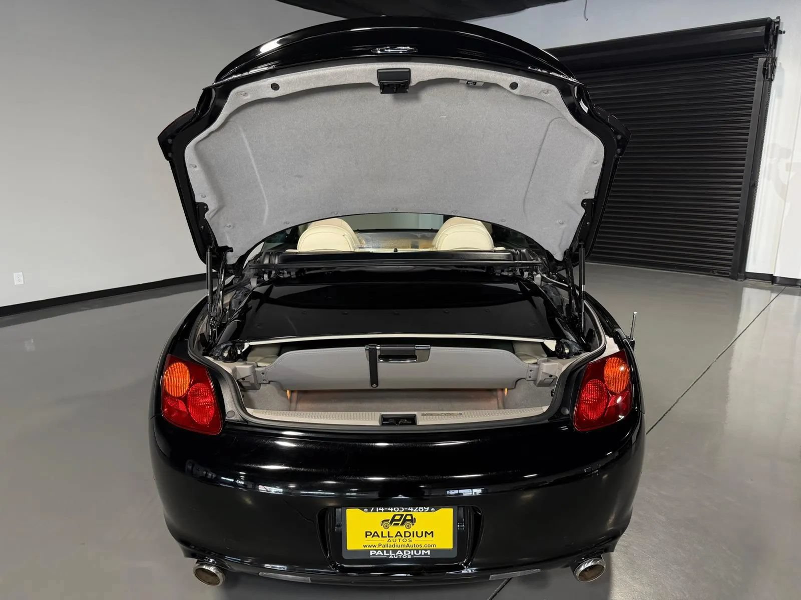Used 2004 Lexus SC 430 Convertible RWD image 13
