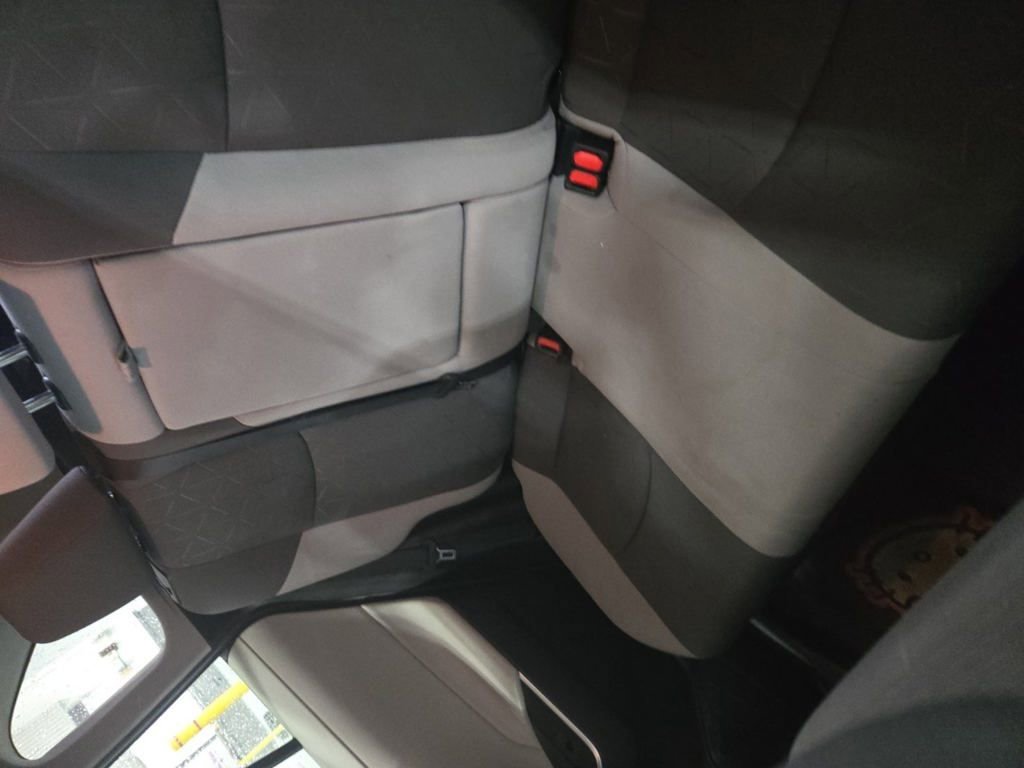 Used 2021 Toyota RAV4 XLE image 8