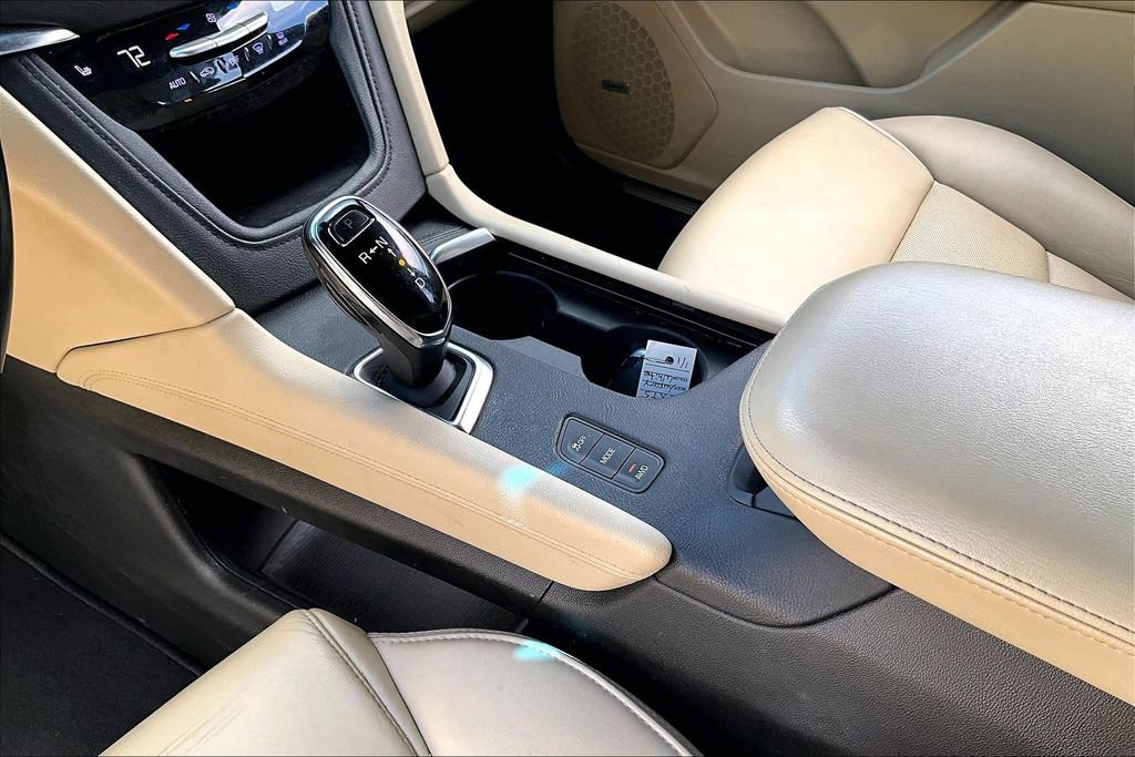Used 2018 Cadillac XT5 Luxury w/ Driver Awareness Package AWD/4WD image 18