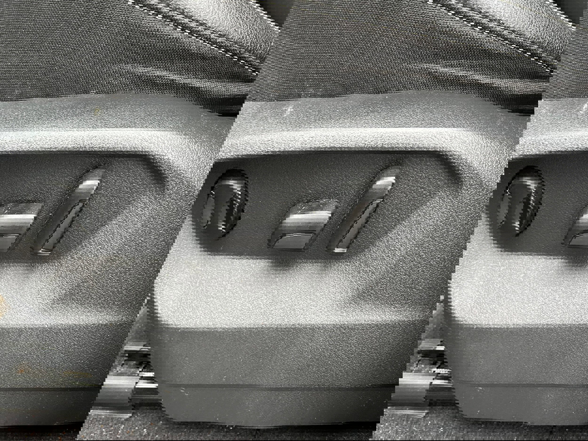 Used 2021 Volkswagen Atlas SE image 10