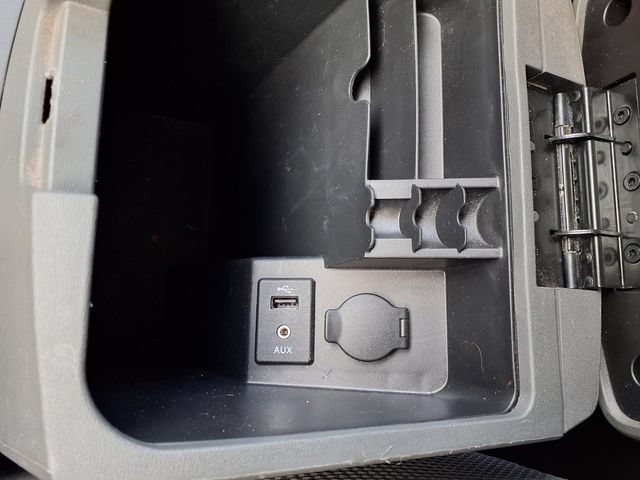 Used 2016 Nissan Frontier SV w/ SV Value Truck Package RWD image 16