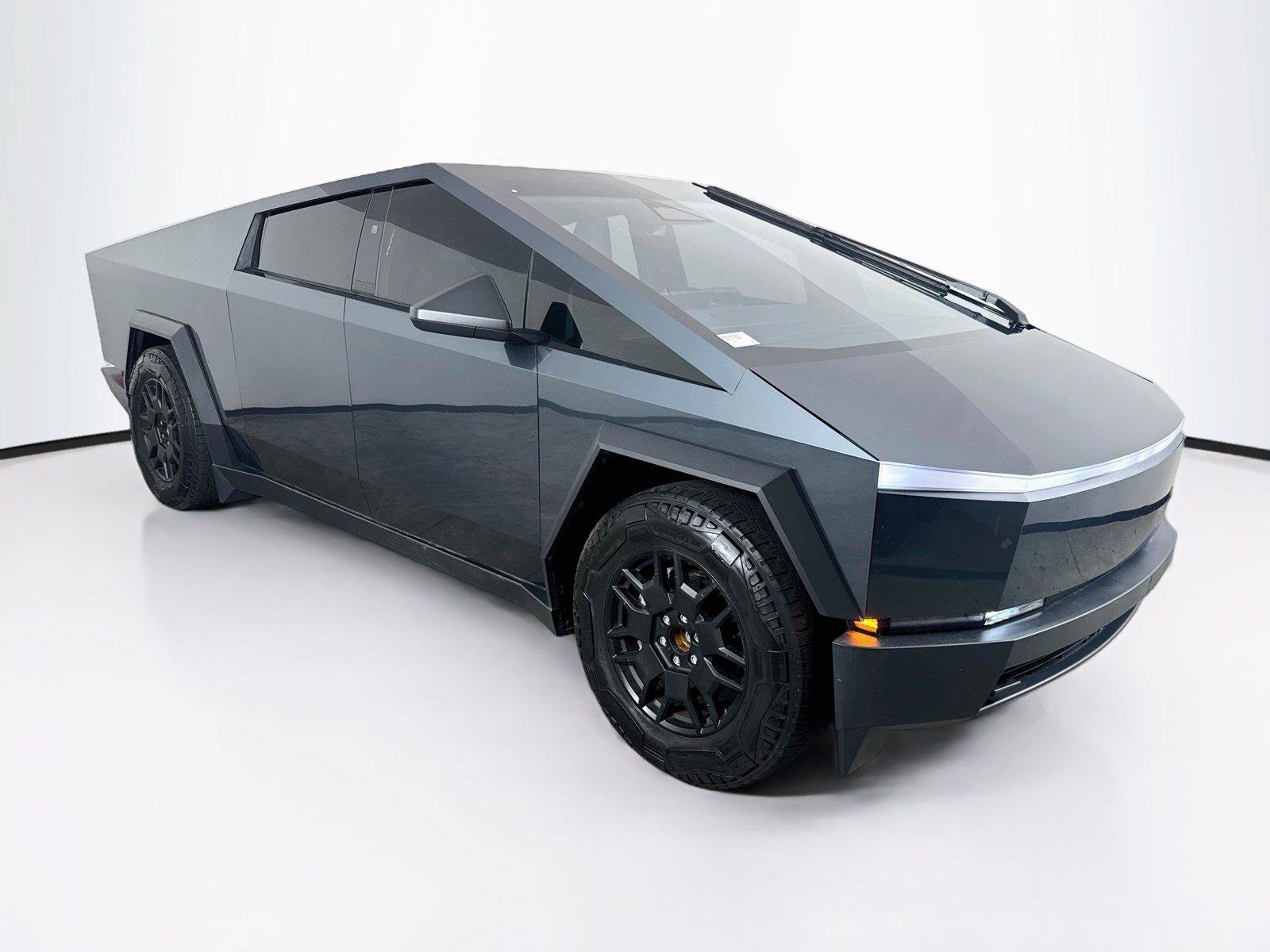 Used 2024 Tesla Cybertruck AWD Crew Cab image 7