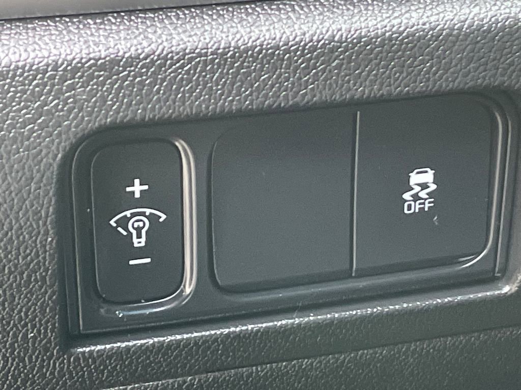 Used 2024 Kia Sorento S image 31