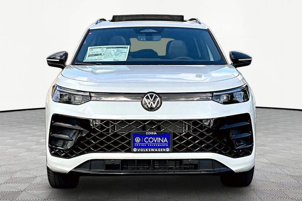 New 2026 Volkswagen Tiguan SE R-Line image 2