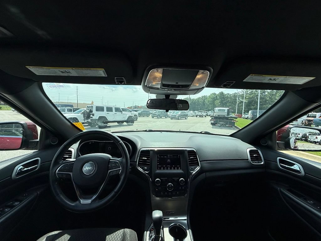 Used 2021 Jeep Grand Cherokee Laredo RWD image 7