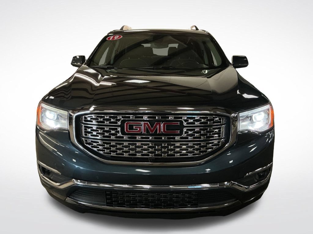 Used 2019 GMC Acadia Denali w/ Technology Package AWD/4WD image 9