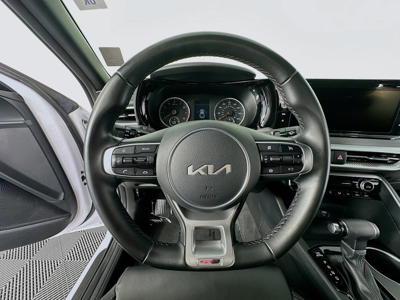 Used 2022 Kia K5 GT-Line image 37