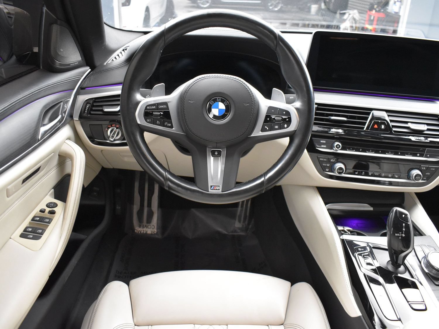Used 2022 BMW M550i xDrive w/ Shadowloine Package AWD/4WD image 14