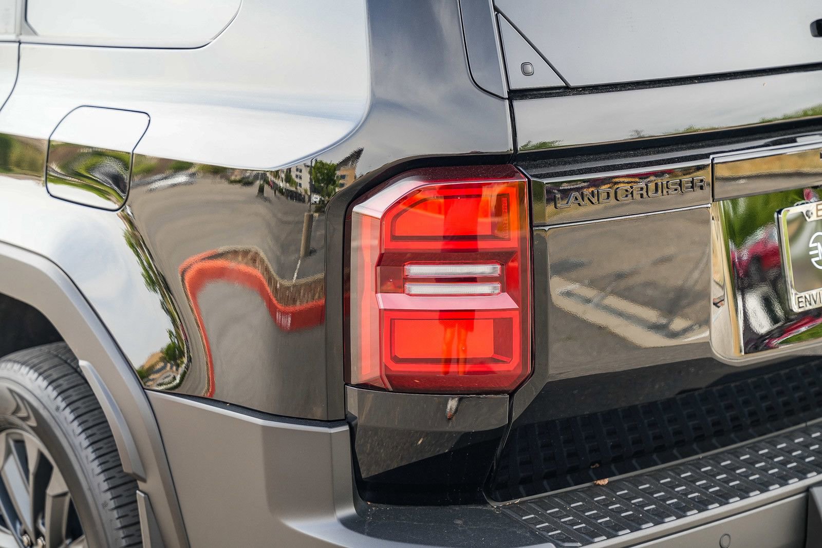 Used 2024 Toyota Land Cruiser image 11