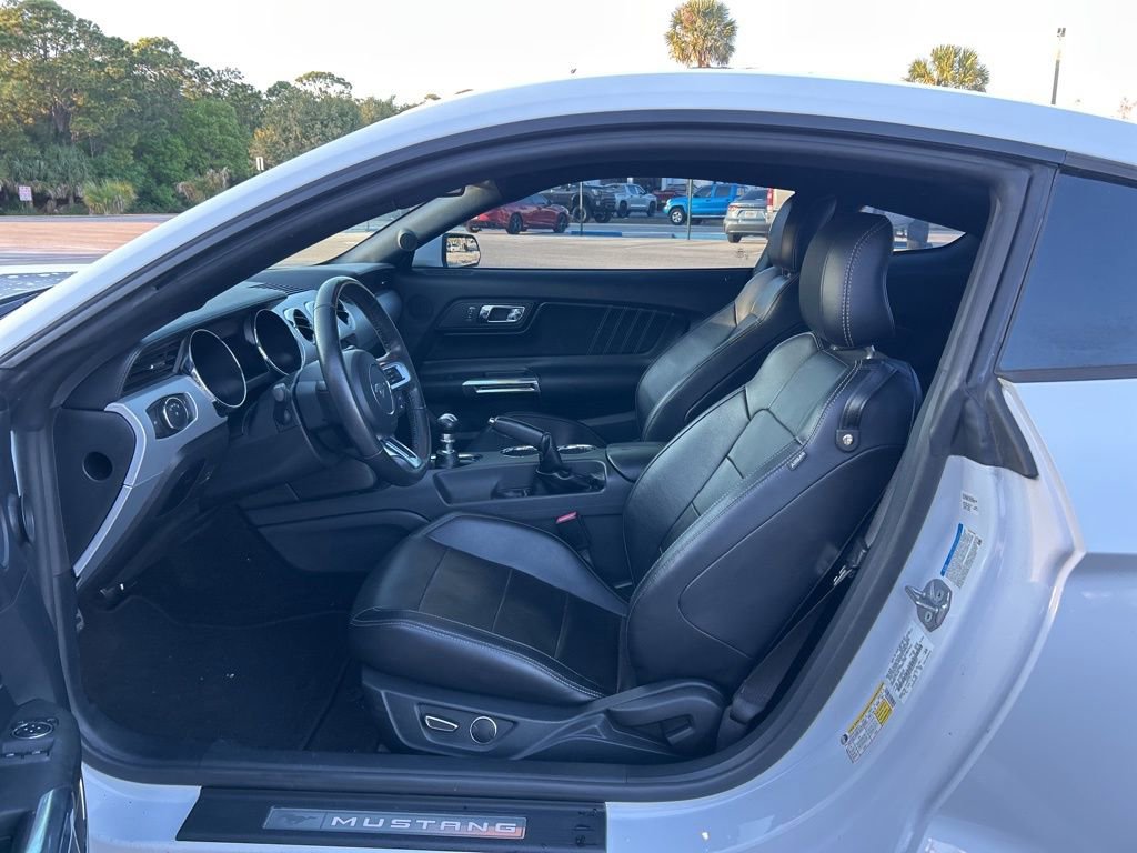 Used 2016 Ford Mustang GT Premium image 13