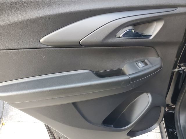 Used 2023 Chevrolet TrailBlazer RS image 12