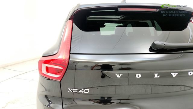 Used 2024 Volvo XC40 B5 Plus w/ Protection Package Premier AWD/4WD image 27