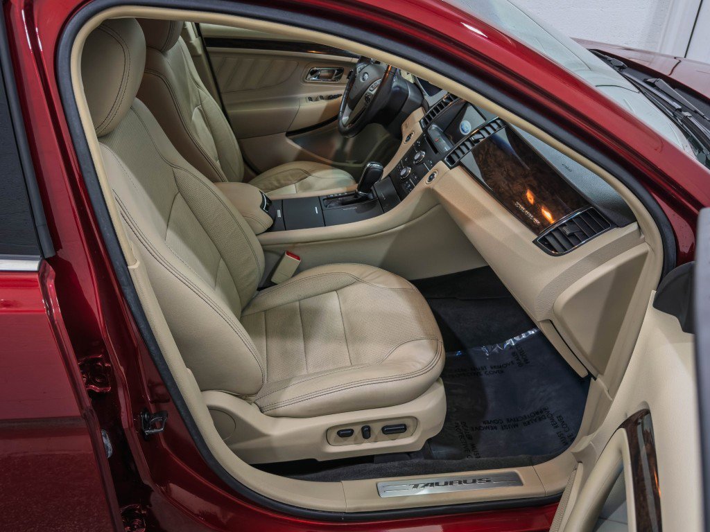 Used 2016 Ford Taurus Limited image 20