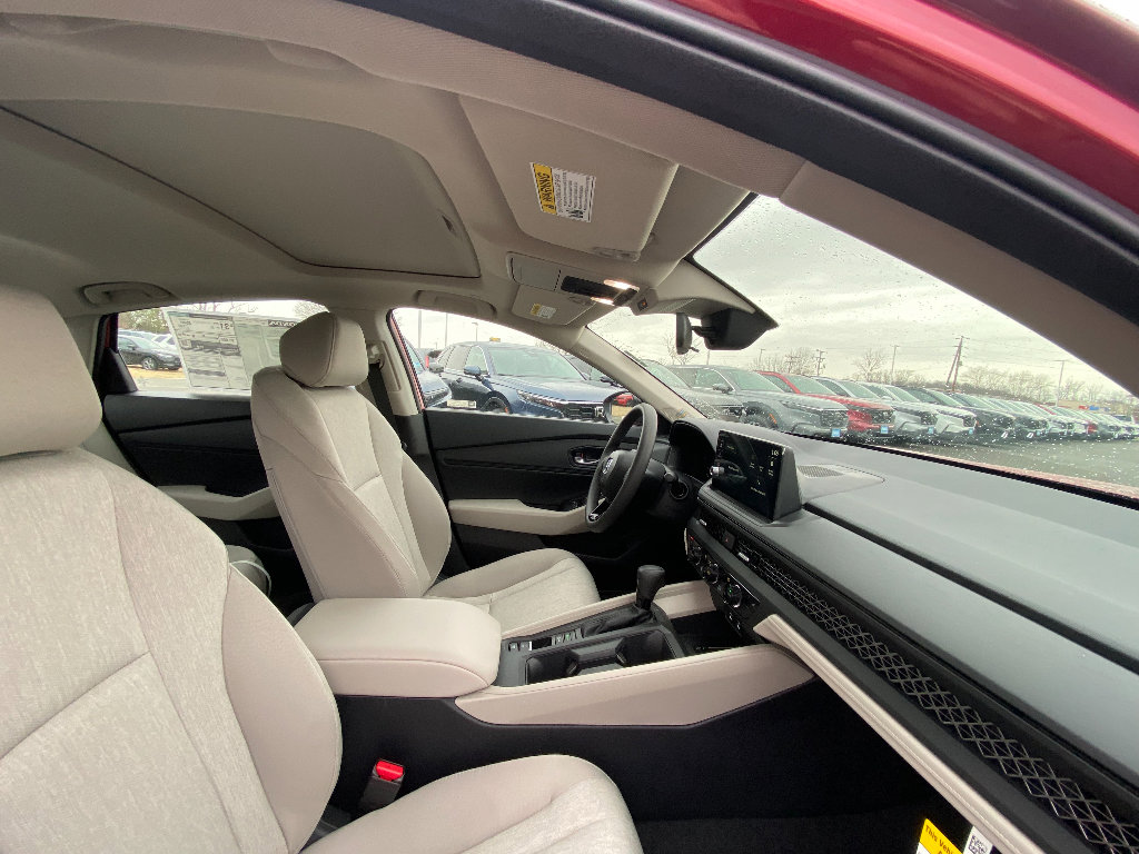 Used 2026 Honda Accord SE image 31