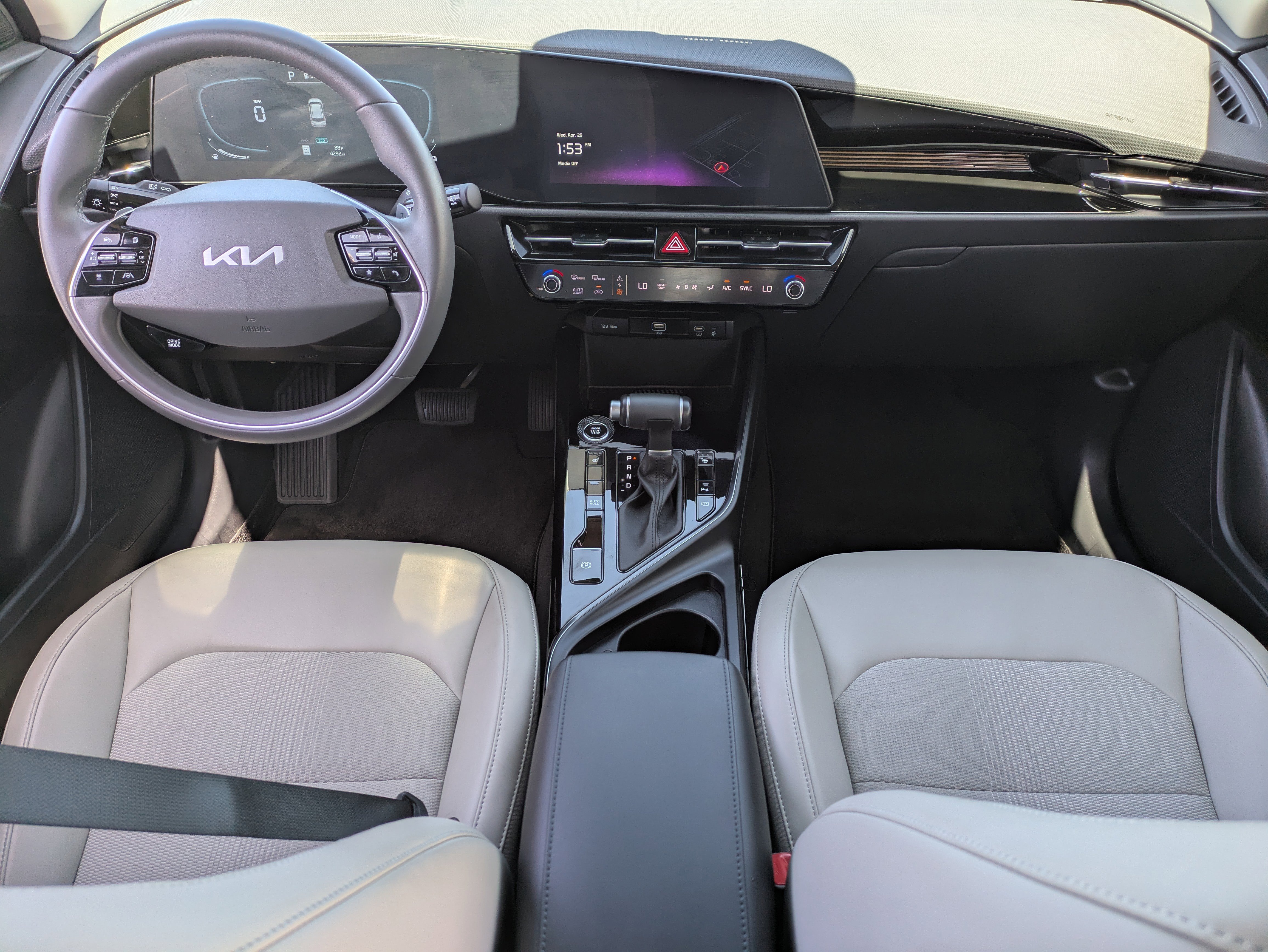 Certified 2025 Kia Niro EX FWD image 15