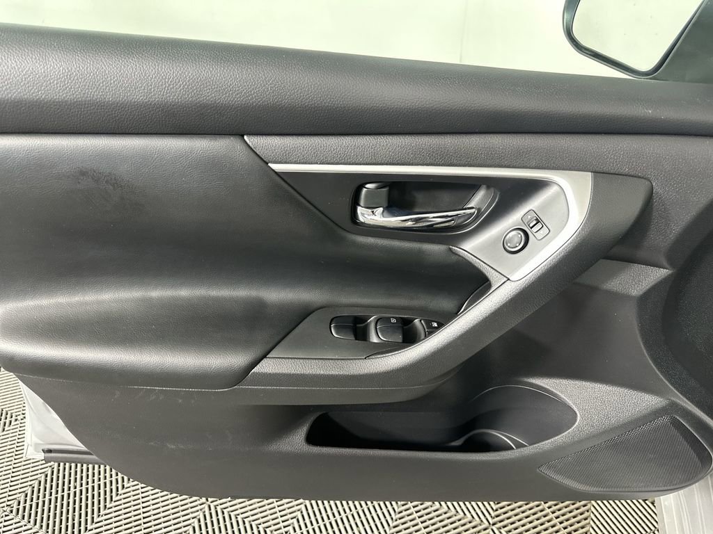 Used 2016 Nissan Altima 2.5 S w/ Power Driver Seat Package FWD image 23