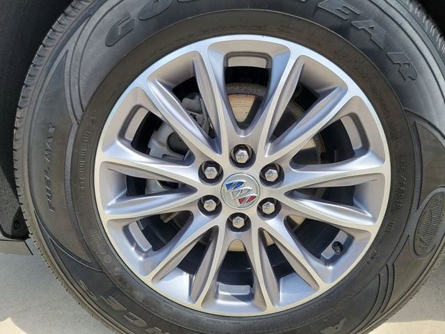 Used 2023 Buick Enclave Essence AWD/4WD image 21