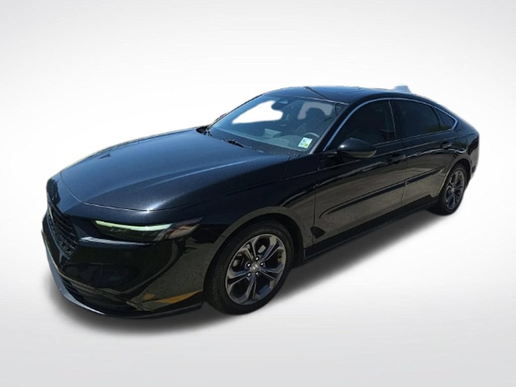Used 2023 Honda Accord EX image 4
