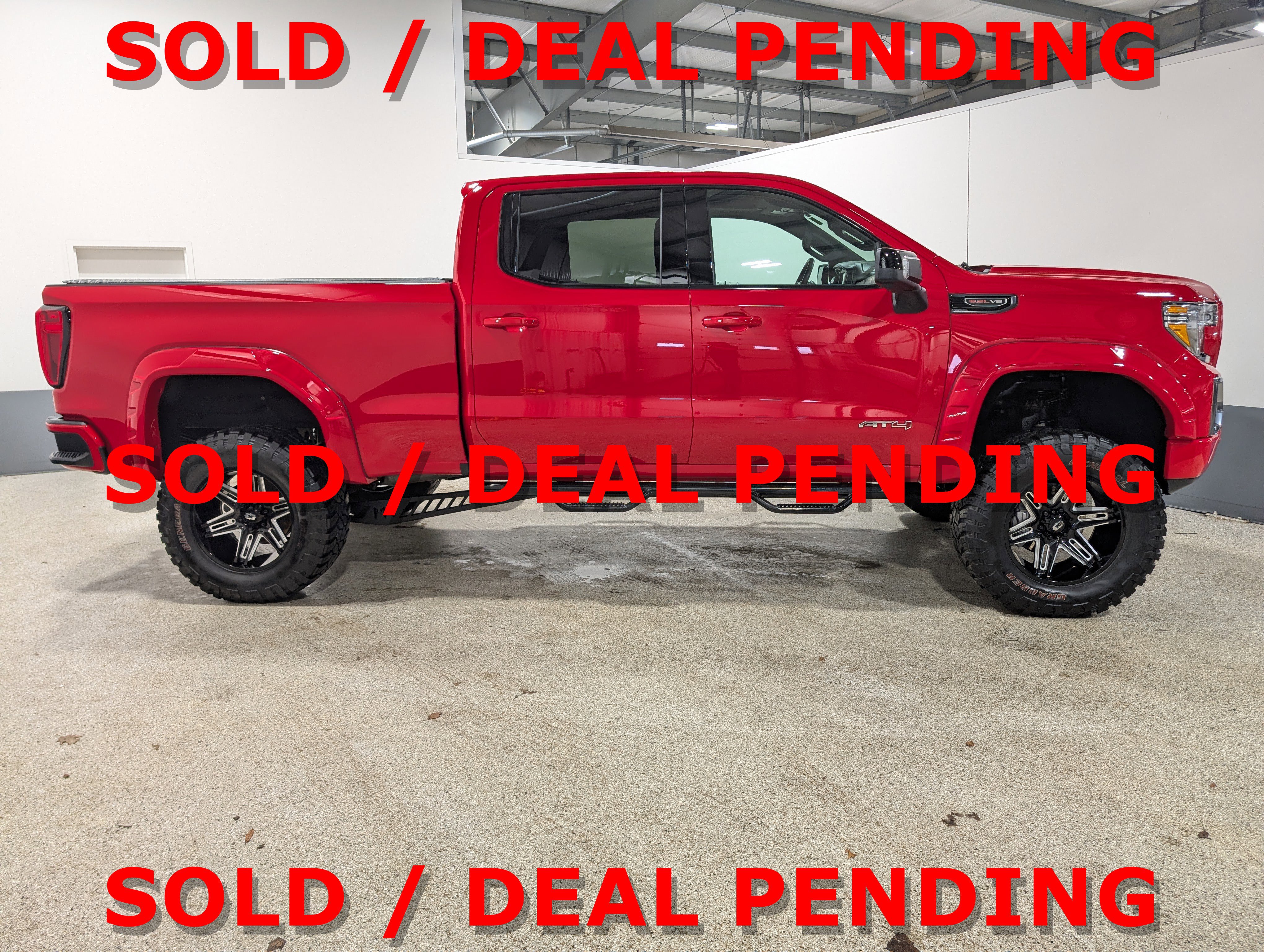 Used 2021 GMC Sierra 1500 AT4 w/ AT4 Value Package image 2