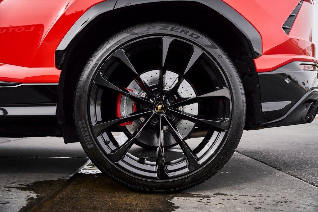 Used 2021 Lamborghini Urus image 20